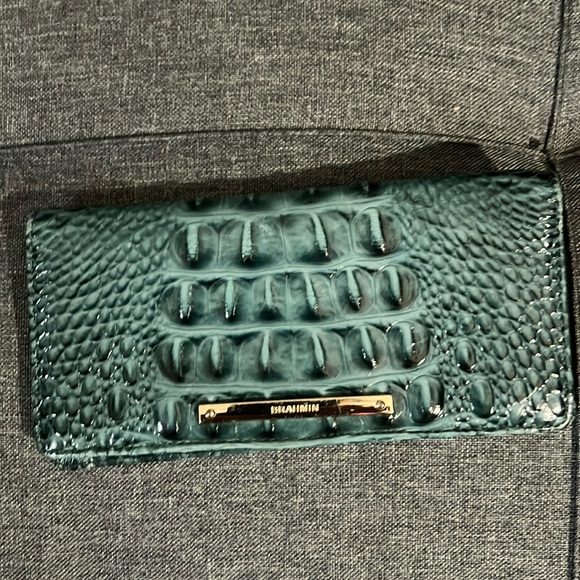 Brahmin Wallet - Picture 1 of 7